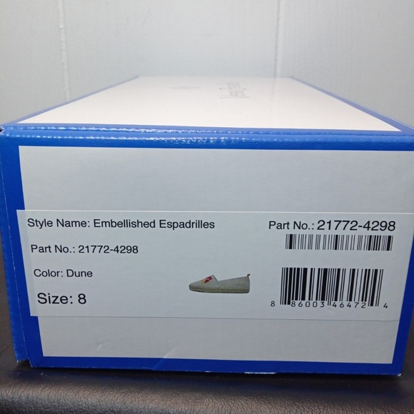 NIB Vera Bradley Embroidered Flower Espadrilles - Picture 6 of 6